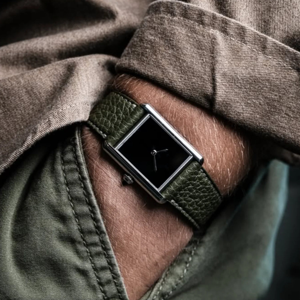 Men's Rectangular Leather Strap Quartz Dress Watch