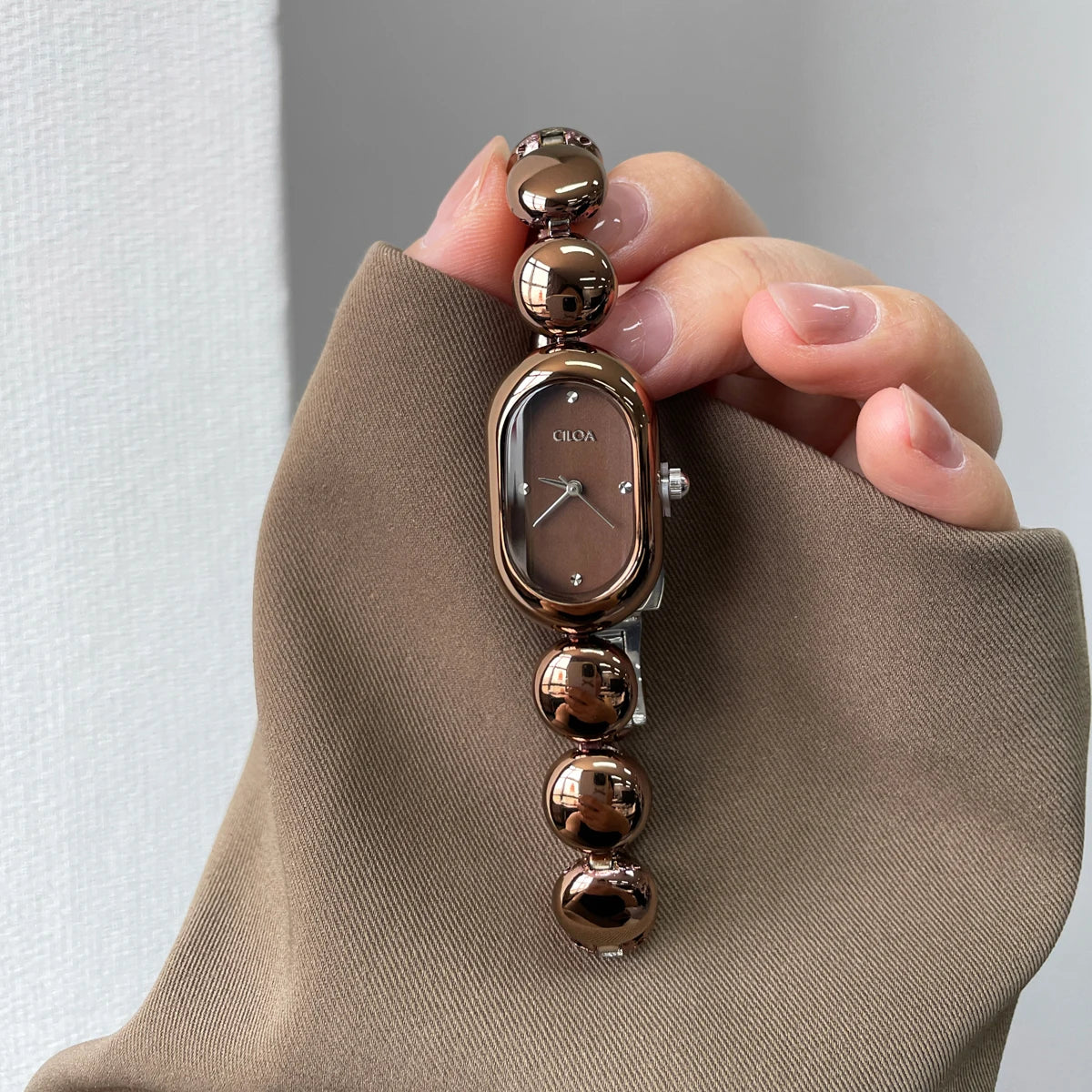 Women’s Bracelet-Style Quartz Watch – Waterproof Oval Dial