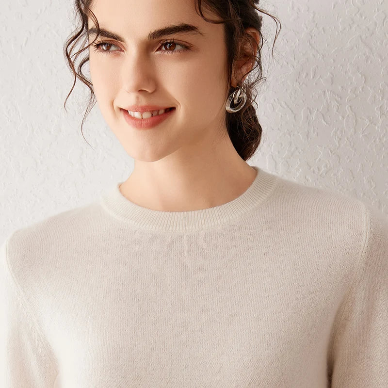white Color Women’s Cashmere Knit Sweater Crew Neck Long Sleeve