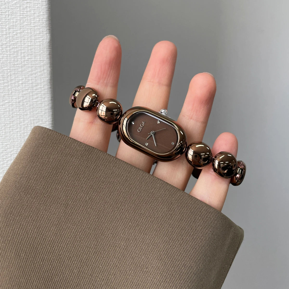 Women’s Bracelet-Style Quartz Watch – Waterproof Oval Dial
