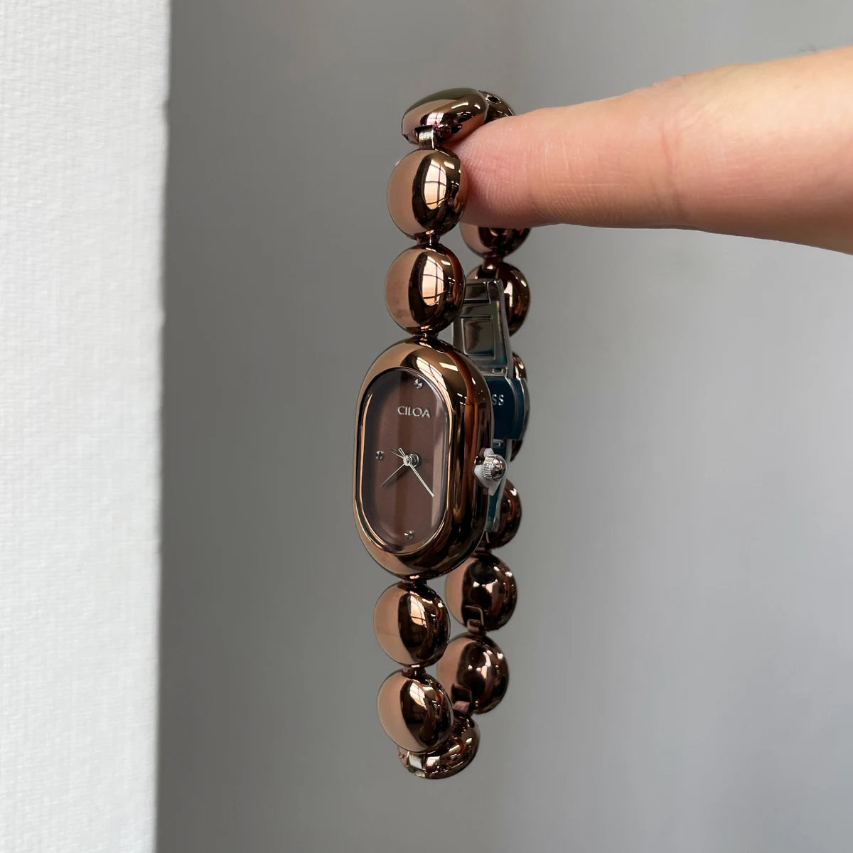 Women’s Bracelet-Style Quartz Watch – Waterproof Oval Dial