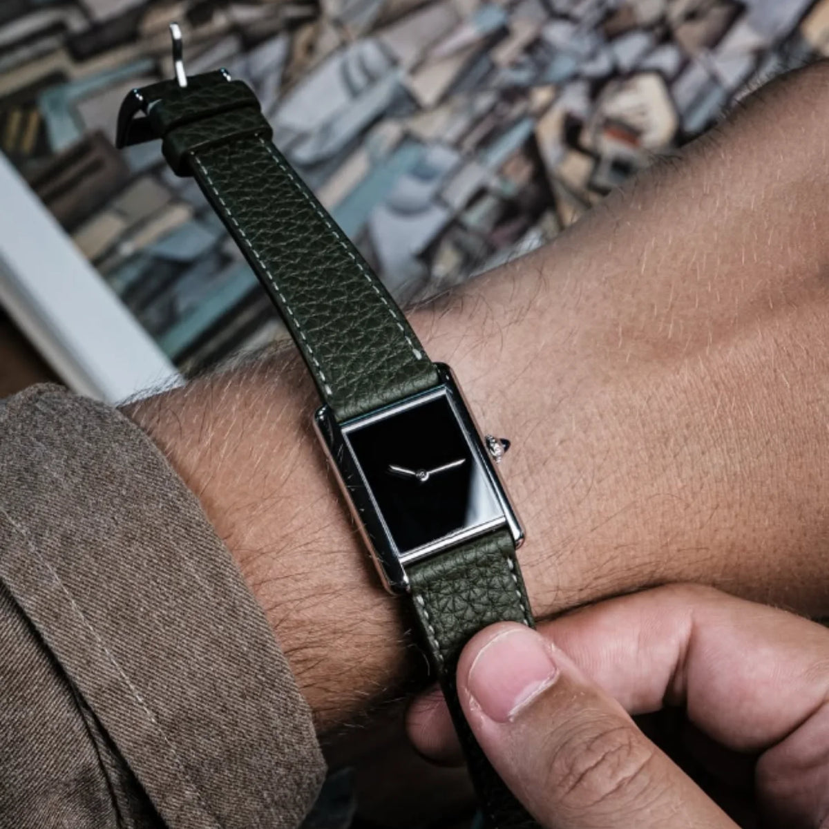 Men's Rectangular Leather Strap Quartz Dress Watch