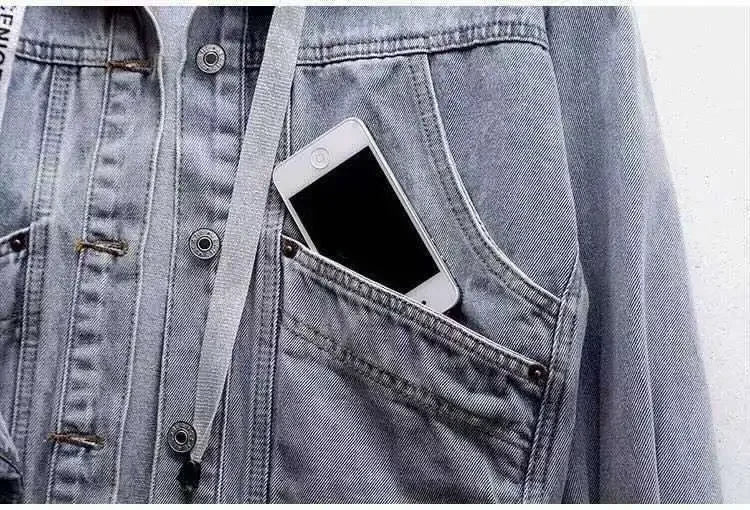 Women’s Hooded Denim Jacket With Large Pockets