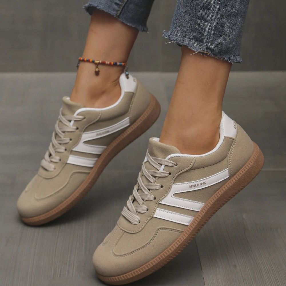 Women’s Colorblock Casual Sneakers – Low Flat Lace-Up