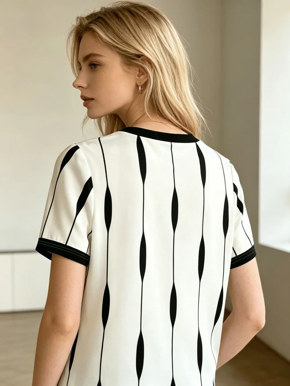 Women’s Striped Graphic T-Shirt Casual Short Sleeve Top
