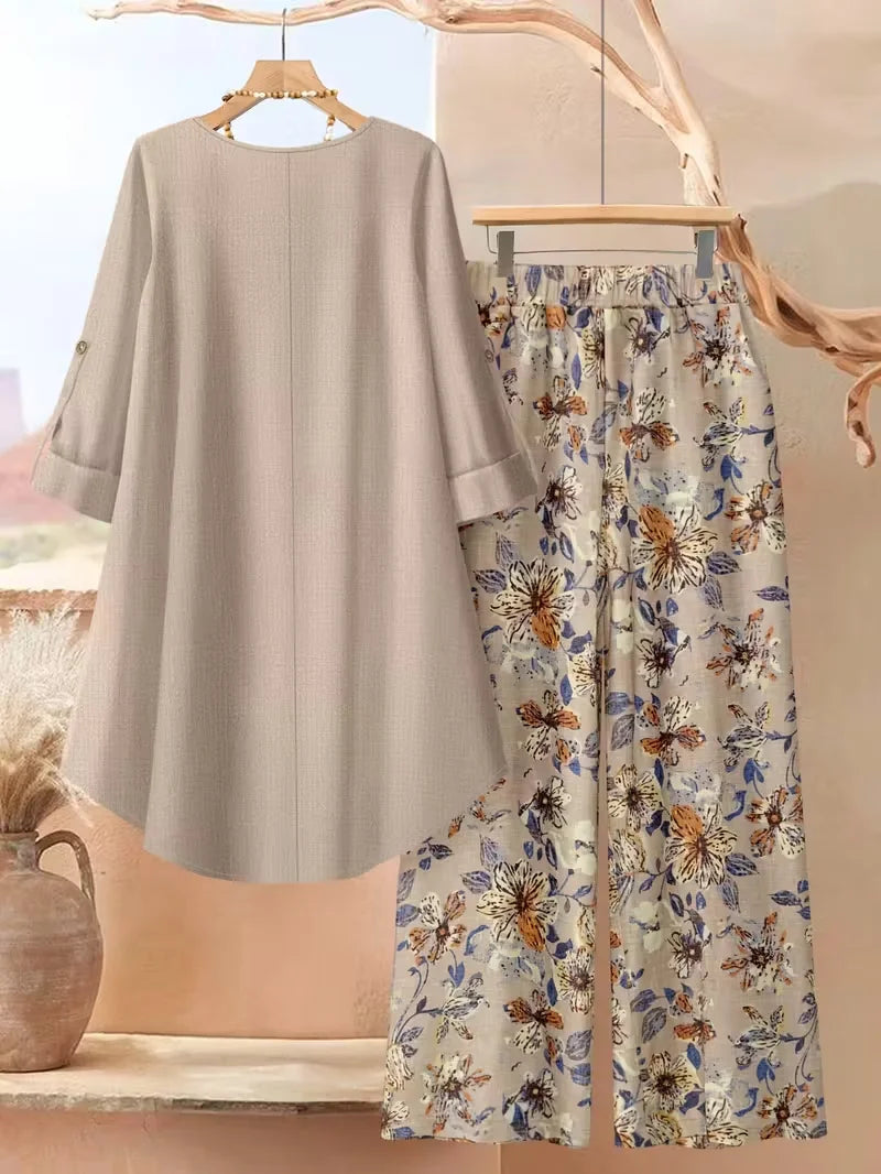 Plus Size Women’s Two Piece Set With Floral Wide Leg Pants