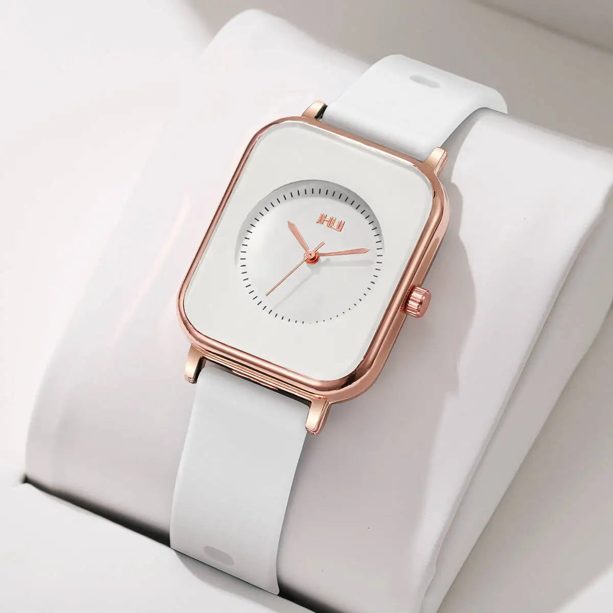 White Without Box Color Women’s Rectangle Quartz Watch With Silicone Strap