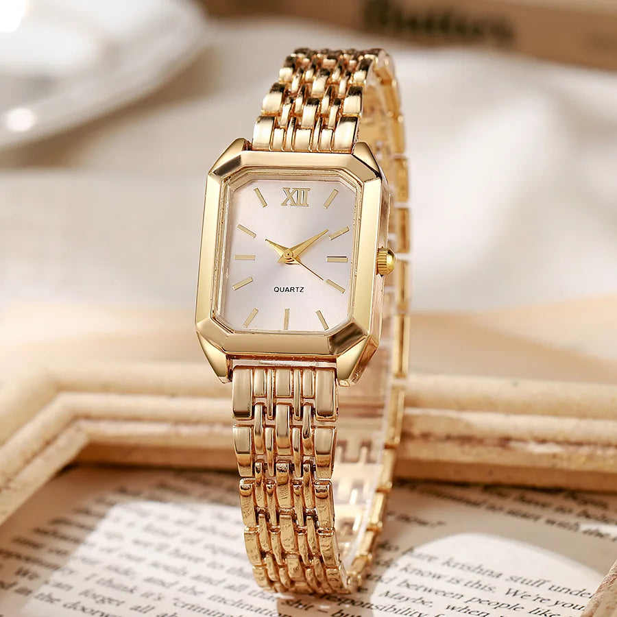 Women’s Gold Square Quartz Watch – Minimalist Bracelet
