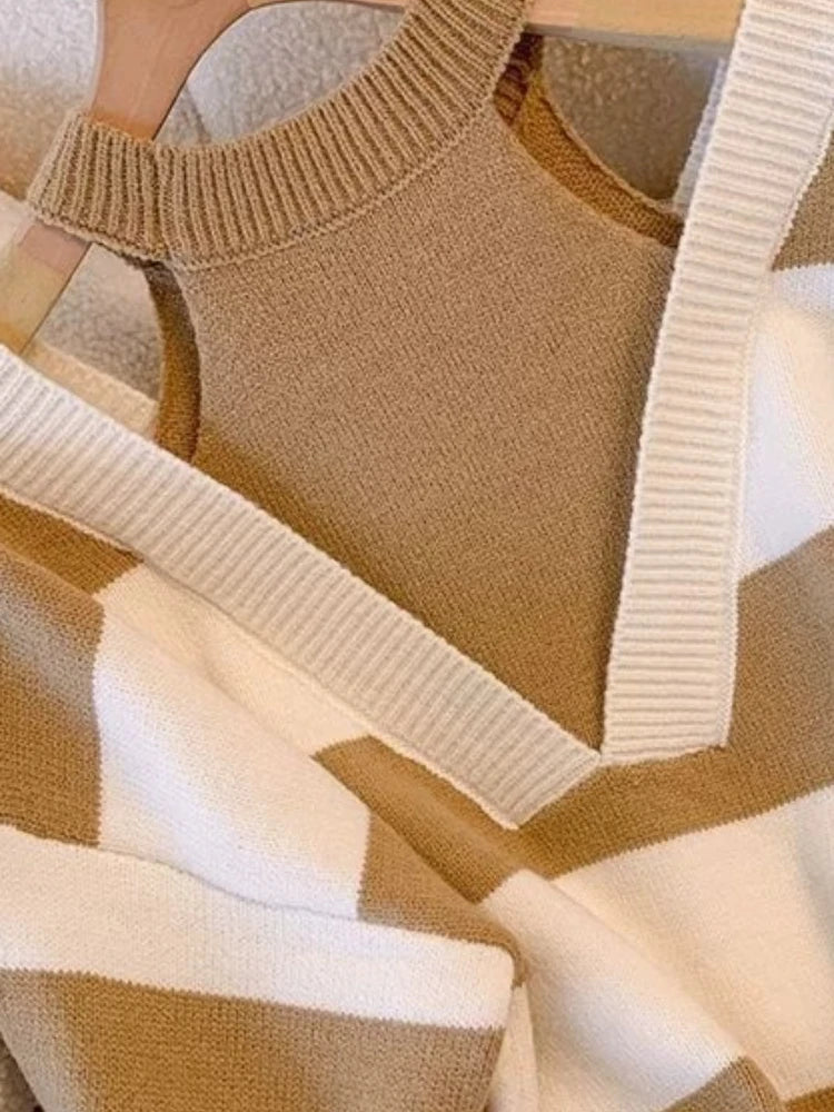 Women’s Striped Knit Pullover – Mock Neck Cut-Out Shoulder